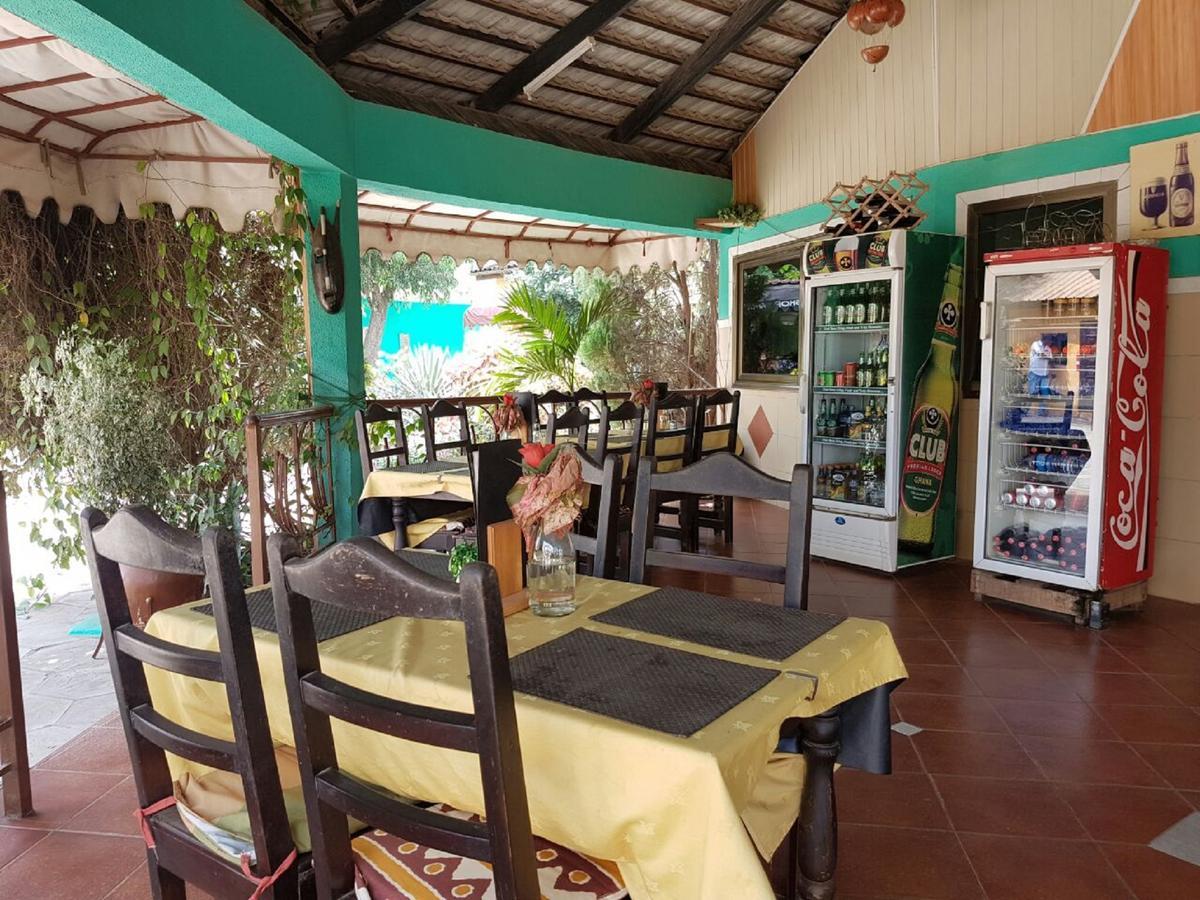 De Mod Hotel Ngleshi Amanfro Luaran gambar